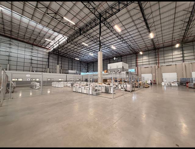 8,500M² WAREHOUSE TO LET IN LINBRO PARK
